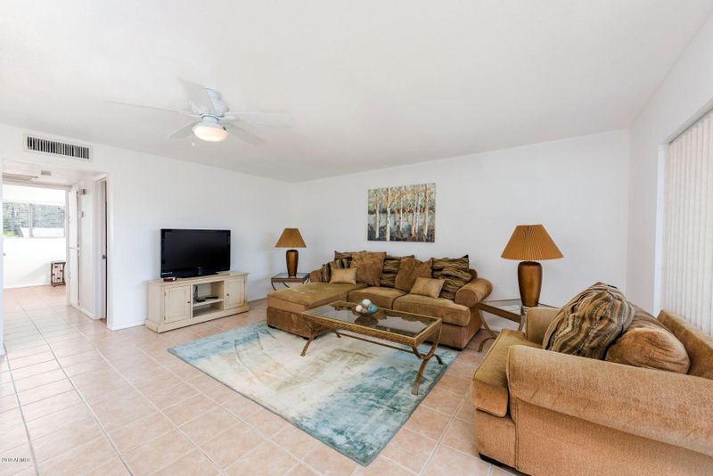 3230 E Pinchot Ave #30, Phoenix, AZ 85018