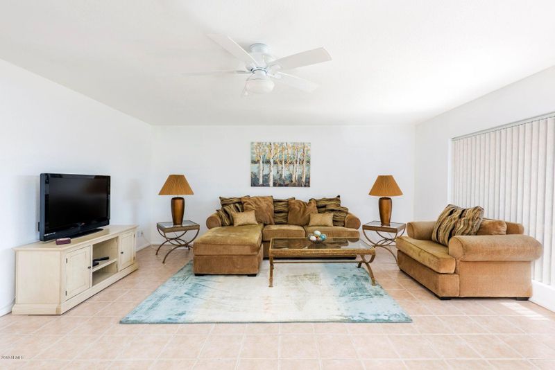 3230 E Pinchot Ave #30, Phoenix, AZ 85018