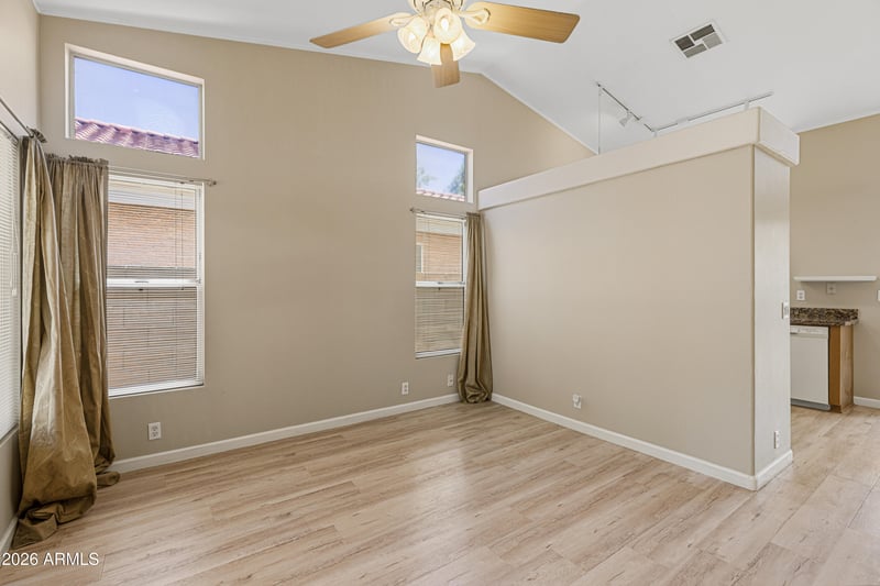 3231 E Menadota Dr, Phoenix, AZ 85050