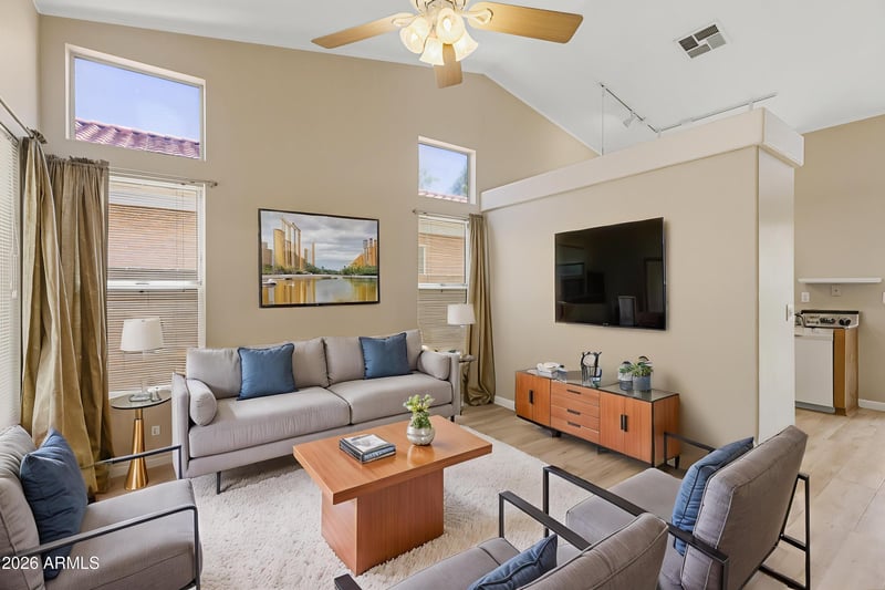 3231 E Menadota Dr, Phoenix, AZ 85050