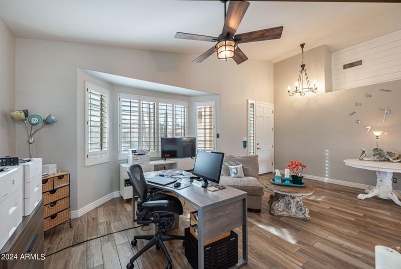 3232 E Desert Cove Ave, Phoenix, AZ 85028