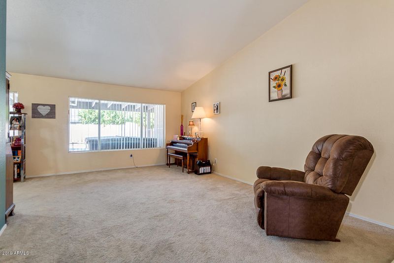 3232 E Rosemonte Dr, Phoenix, AZ 85050