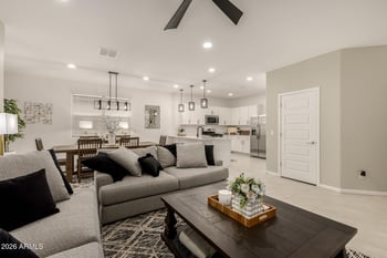 3232 Juniper Canyon Dr, Phoenix, AZ 85083