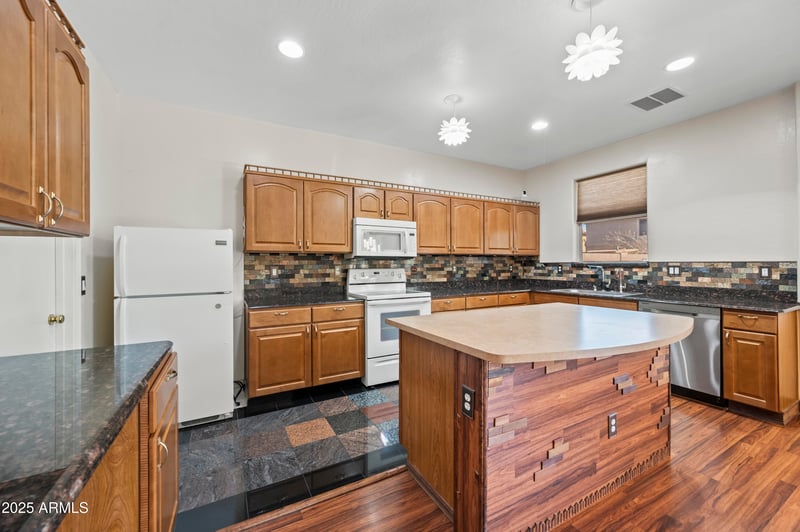 3232 Saint Anne Ave, Phoenix, AZ 85041