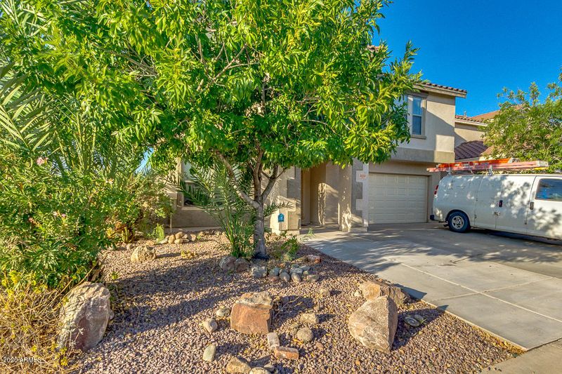 3232 W Molly Ln, Phoenix, AZ 85083