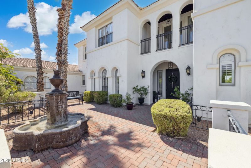 3233 E Indigo Cir, Mesa, AZ 85213