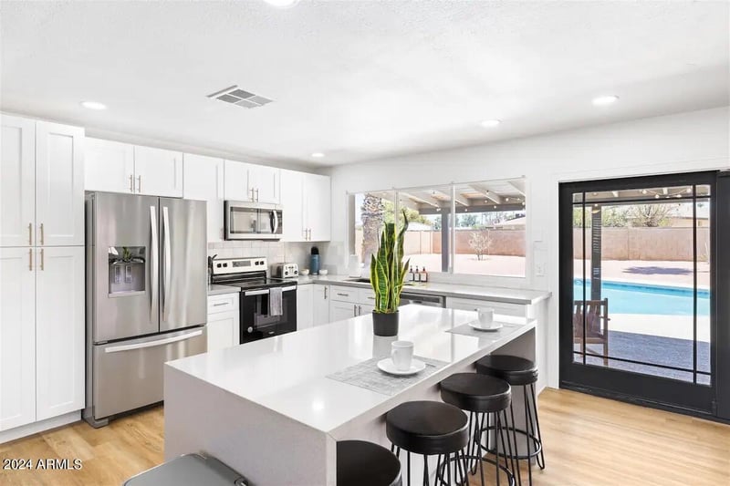 3233 Lebanon Ln, Tempe, AZ 85282