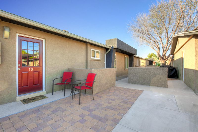3233 N 37th St #10, Phoenix, AZ 85018