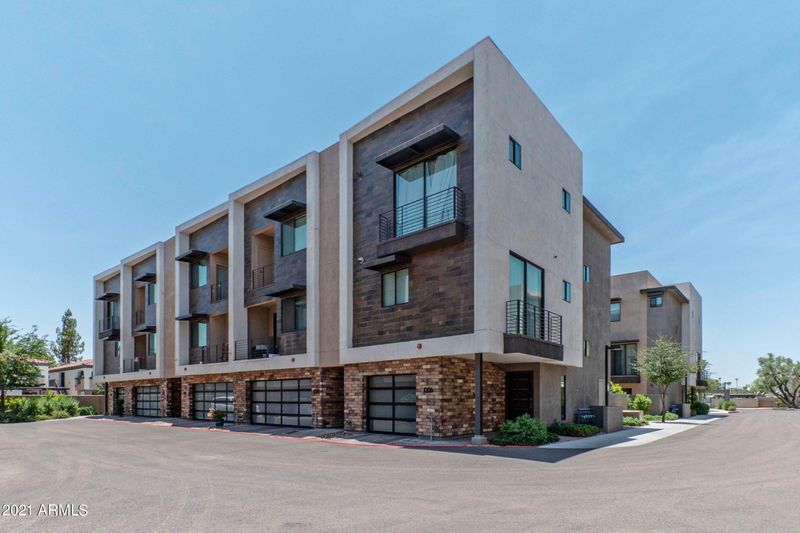 3233 N 70th St #1010, Scottsdale, AZ 85251