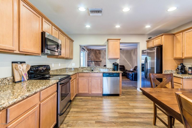 3233 W Cortez St, Phoenix, AZ 85029