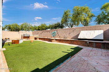 3233 Huntington Dr, Phoenix, AZ 85041