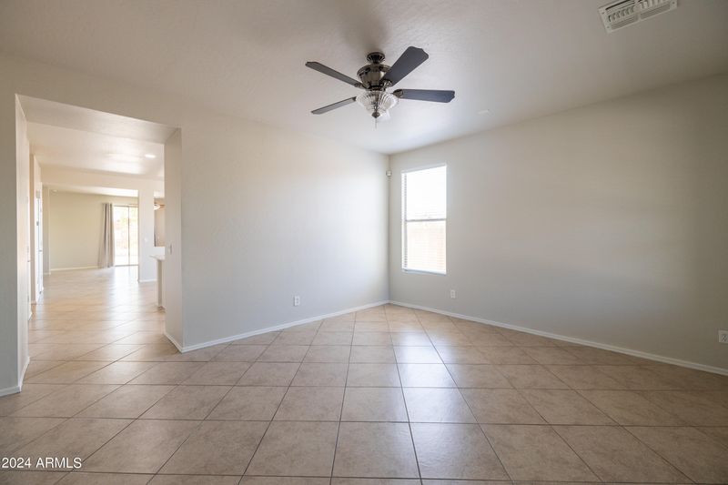 3233 W T Ryan Ln, Phoenix, AZ 85041