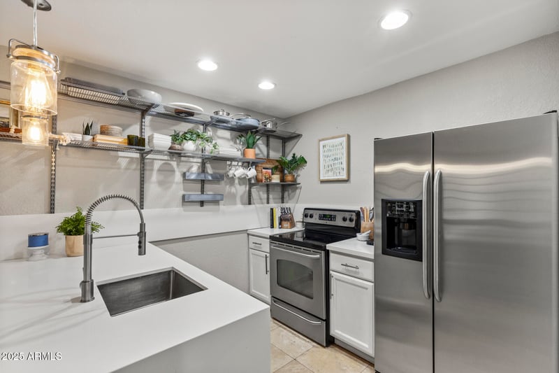 3235 Camelback Rd #115, Phoenix, AZ 85018
