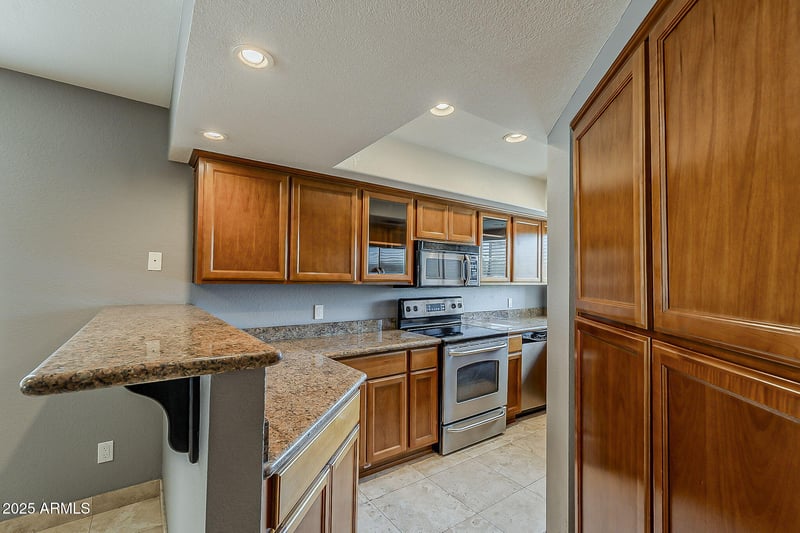 3235 Camelback Rd #211, Phoenix, AZ 85018