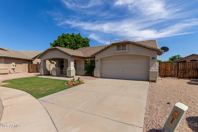 3235 Casitas Del Rio Dr, Phoenix, AZ 85027