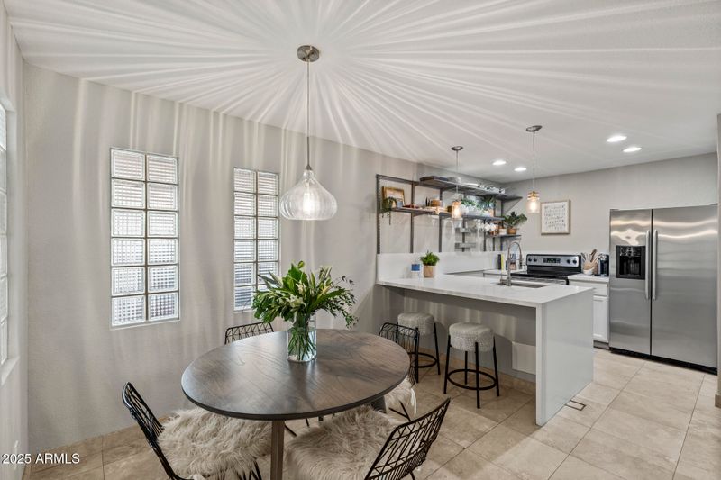 3235 E Camelback Rd #115, Phoenix, AZ 85018