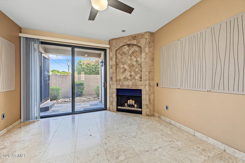 3235 E Camelback Rd #124, Phoenix, AZ 85018