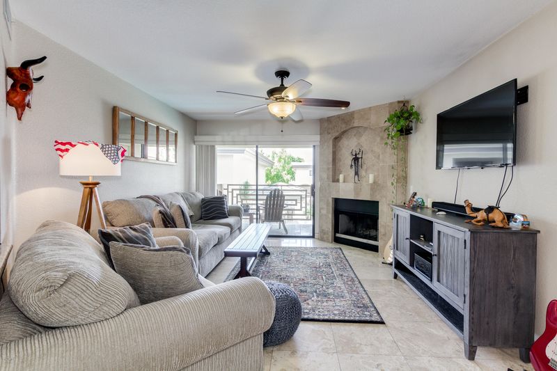 3235 E Camelback Rd #209, Phoenix, AZ 85018