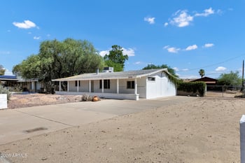 3235 E Sunnyside Ln, Phoenix, AZ 85032
