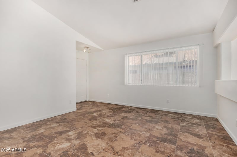 3235 Lone Cactus Dr, Phoenix, AZ 85027