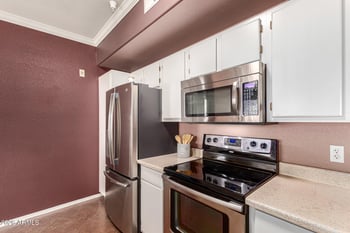 3236 Chandler Blvd #1082, Phoenix, AZ 85048