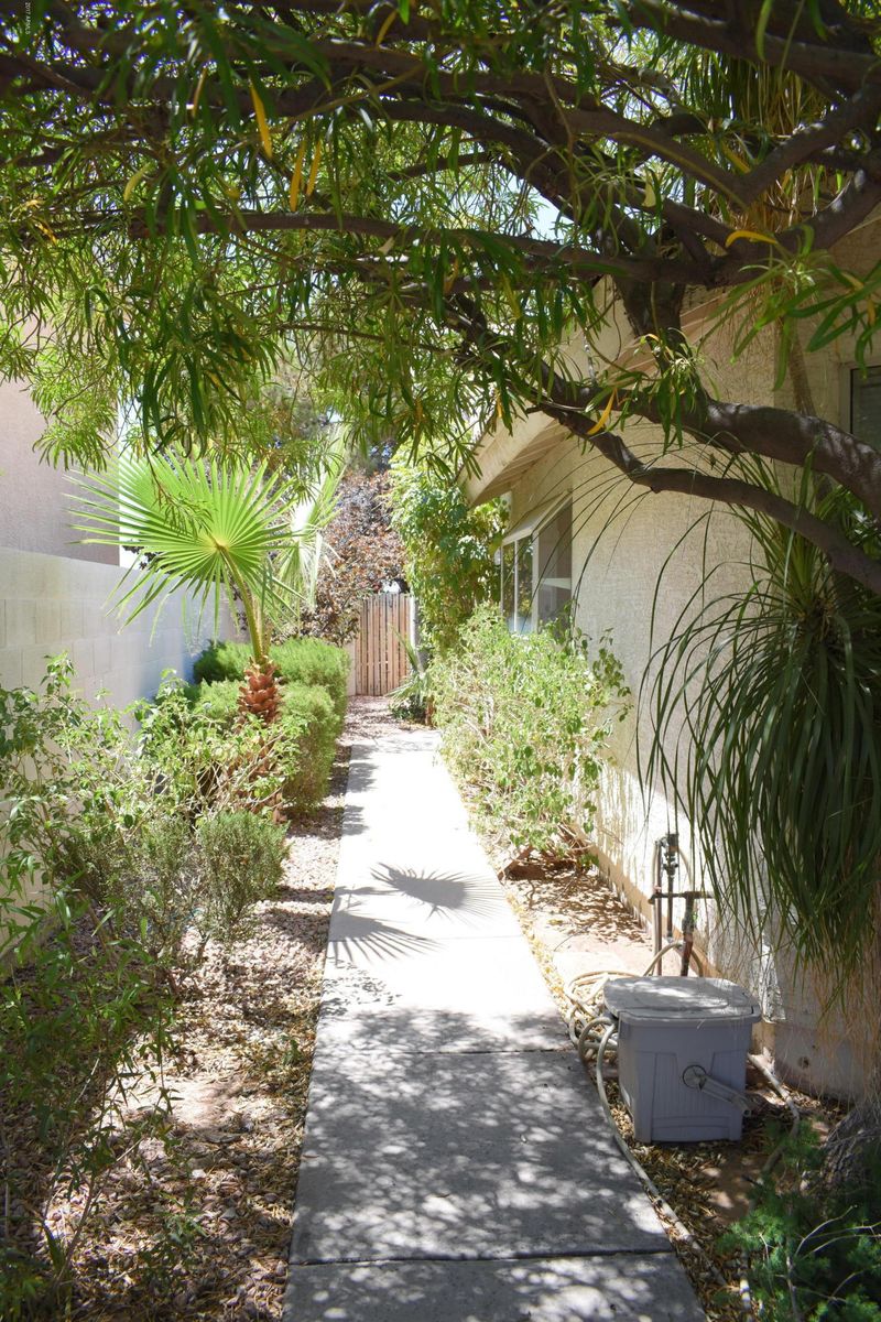 3237 E Marconi Ave, Phoenix, AZ 85032