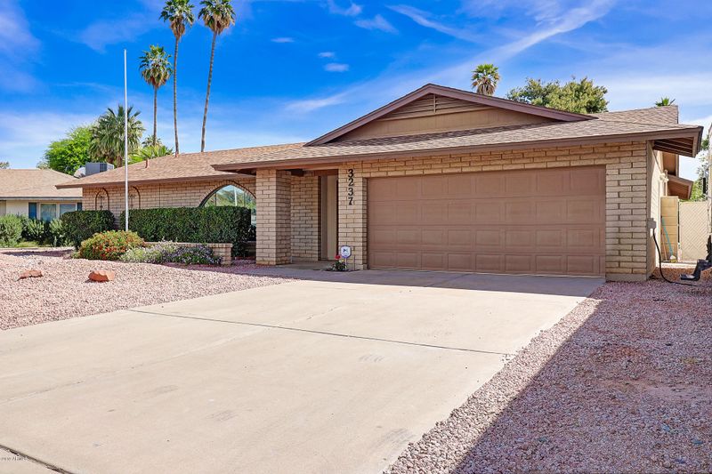 3237 S Birchett Dr, Tempe, AZ 85282
