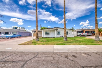 3238 Altadena Ave, Phoenix, AZ 85029