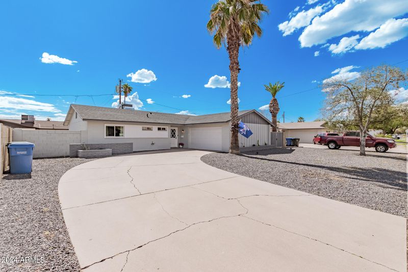 3239 E Presidio Rd, Phoenix, AZ 85032