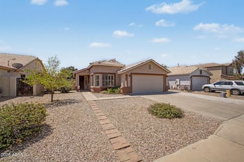 3239 Woodside Way, Gilbert, AZ 85297