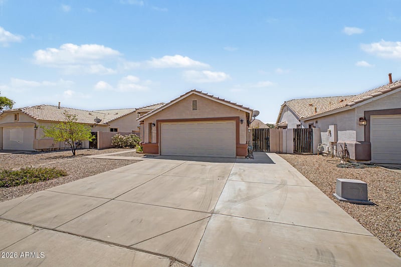 3239 Woodside Way, Gilbert, AZ 85297