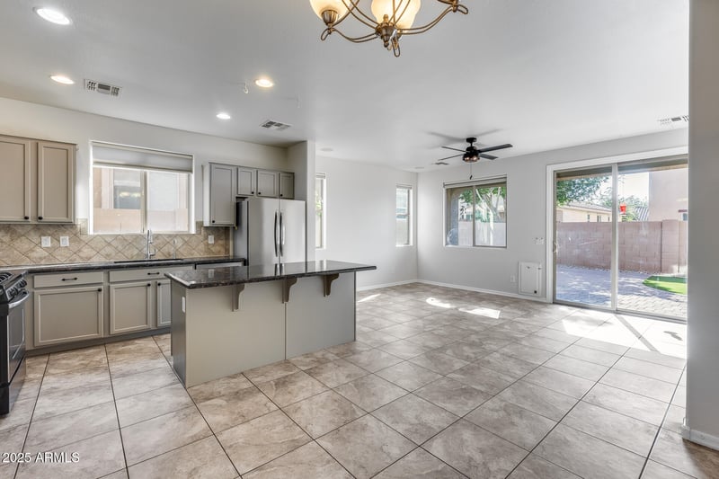 3239 Gran Paradiso Dr, Phoenix, AZ 85086