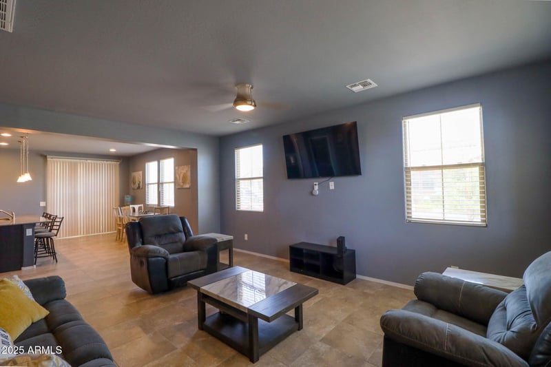 324 56th Pl, Mesa, AZ 85205
