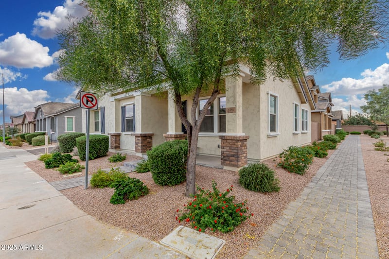 324 56th Pl, Mesa, AZ 85205