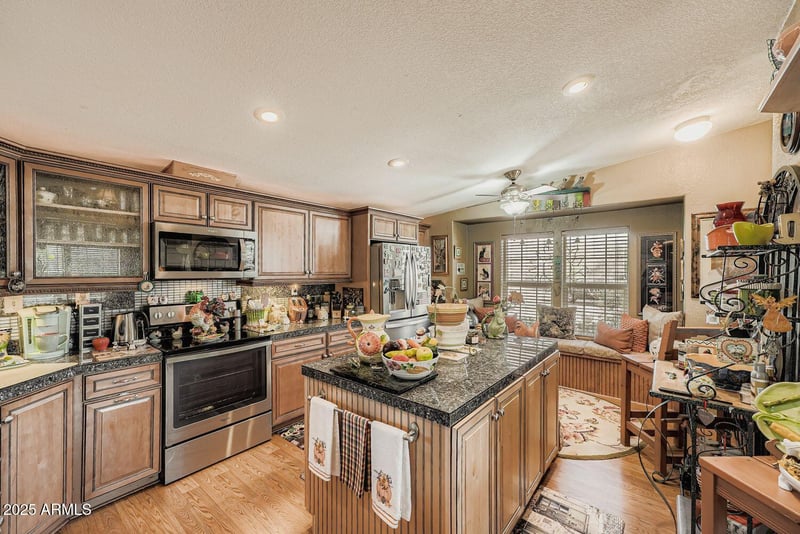 324 Cactus Rd, Apache Junction, AZ 85119