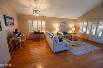 324 E Arabian Dr, Gilbert, AZ 85296