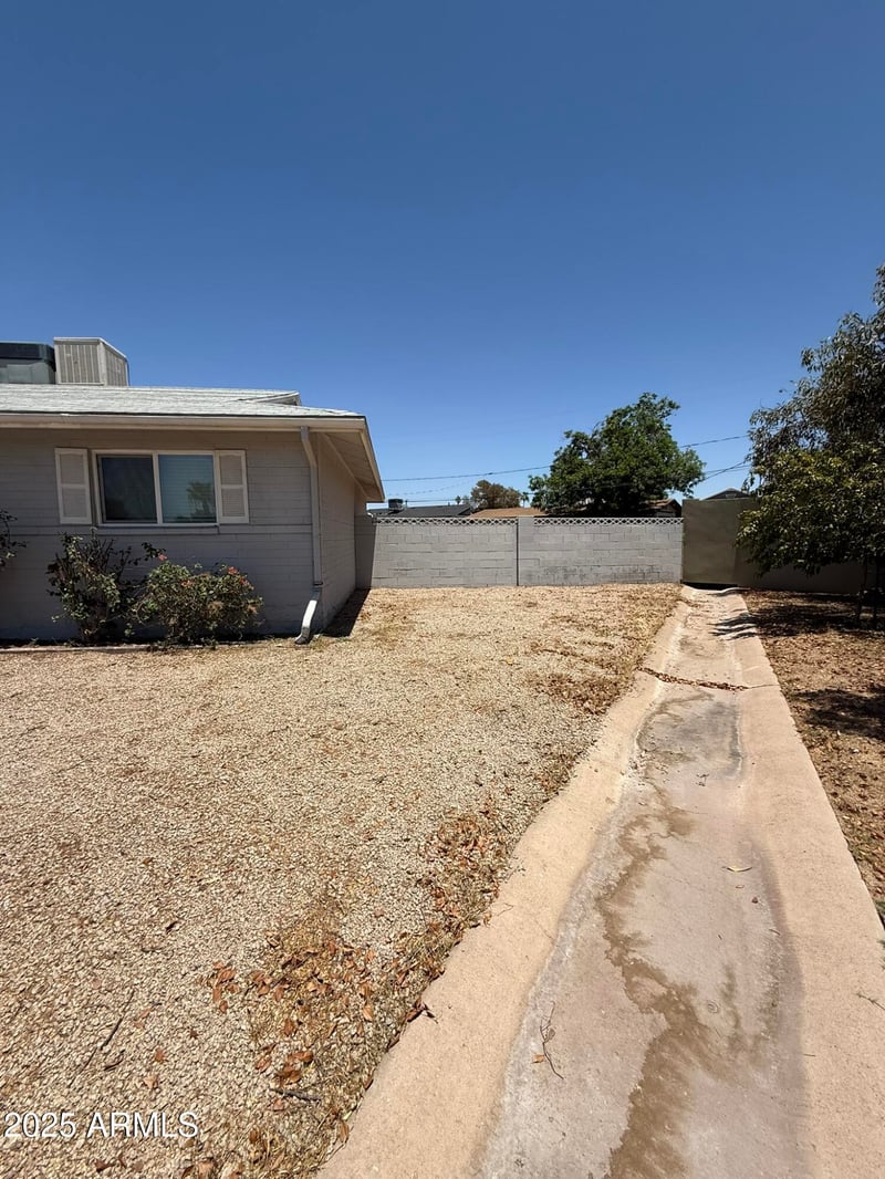 324 Riviera Dr, Tempe, AZ 85282