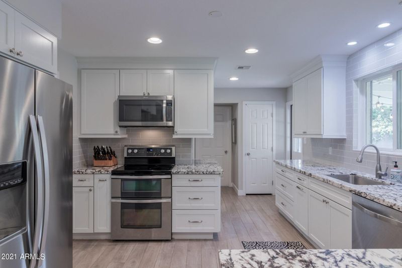 324 W Seldon Ln, Phoenix, AZ 85021
