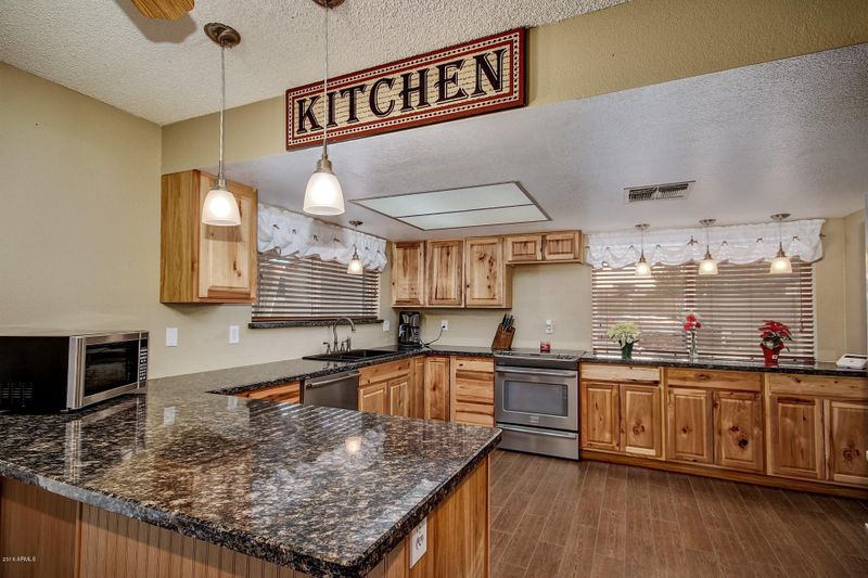 3240 E Emerald Cir, Mesa, AZ 85204