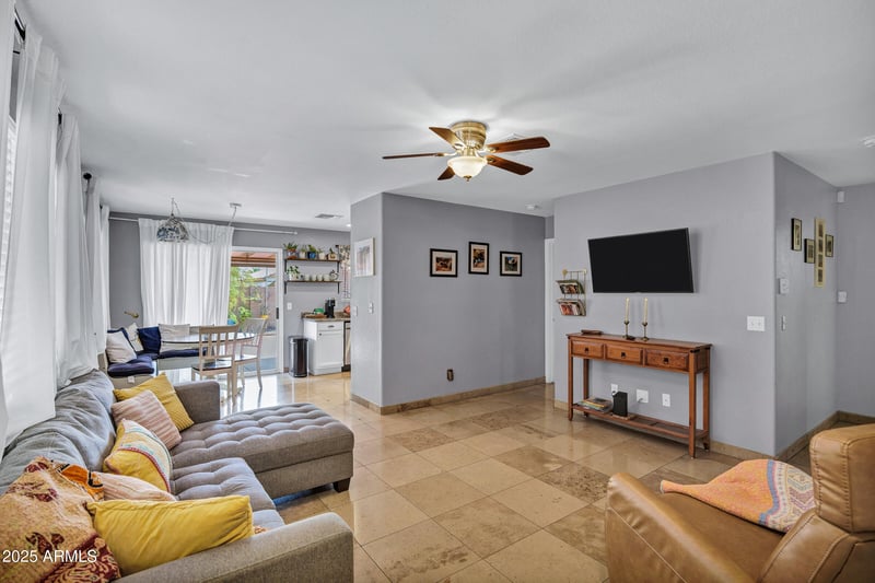3241 Abraham Ln, Phoenix, AZ 85027