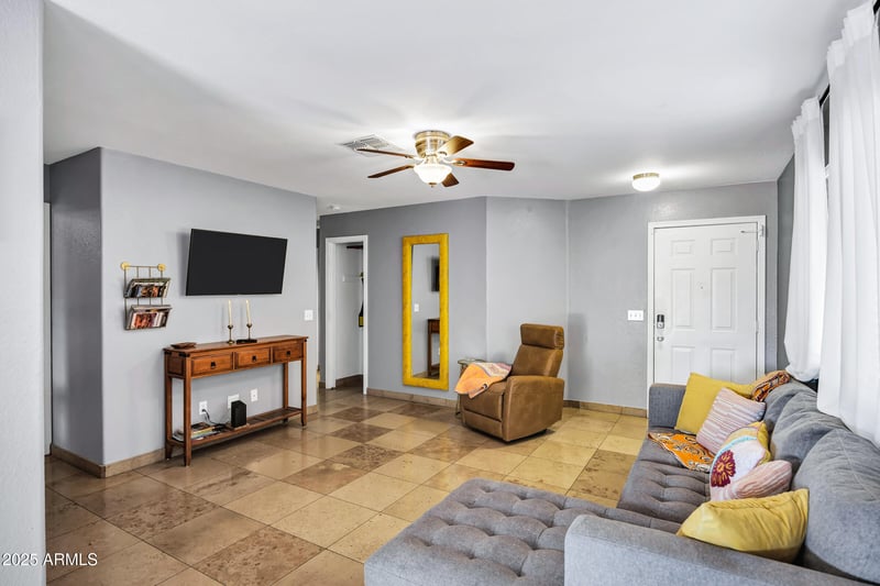 3241 Abraham Ln, Phoenix, AZ 85027