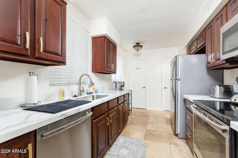 3242 Camelback Rd #104, Phoenix, AZ 85018