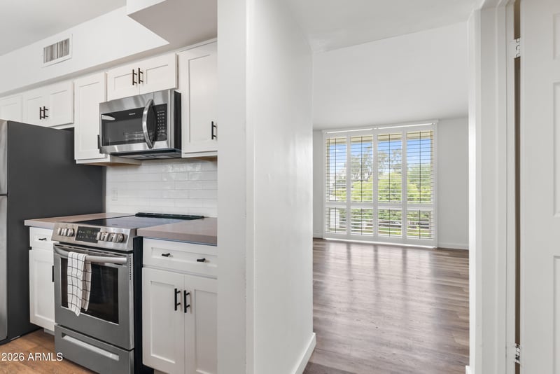 3242 E Camelback Rd #204, Phoenix, AZ 85018