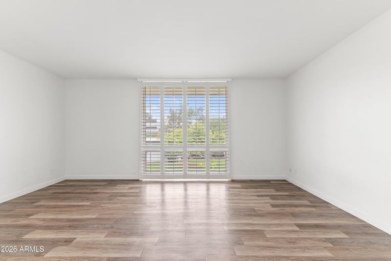 3242 E Camelback Rd #204, Phoenix, AZ 85018