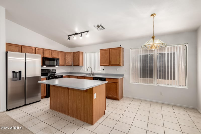 3242 Kristal Way, Phoenix, AZ 85050