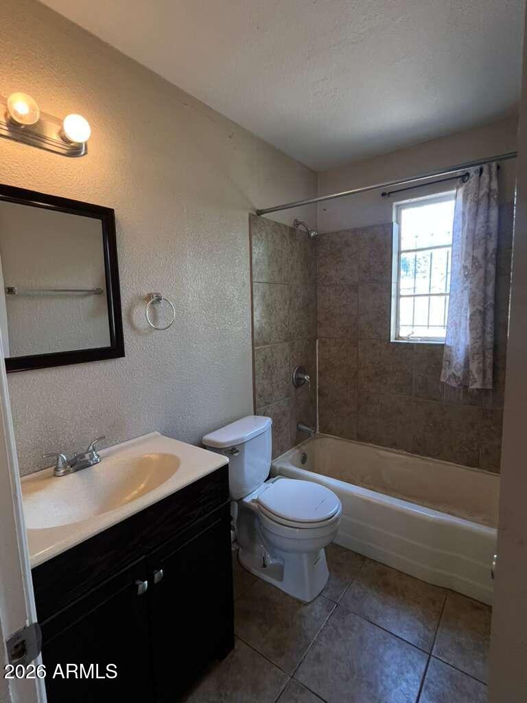 3242 W Sells Dr, Phoenix, AZ 85017