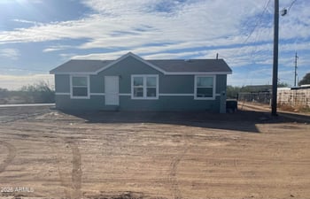 32424 Pine St, Wittmann, AZ 85361
