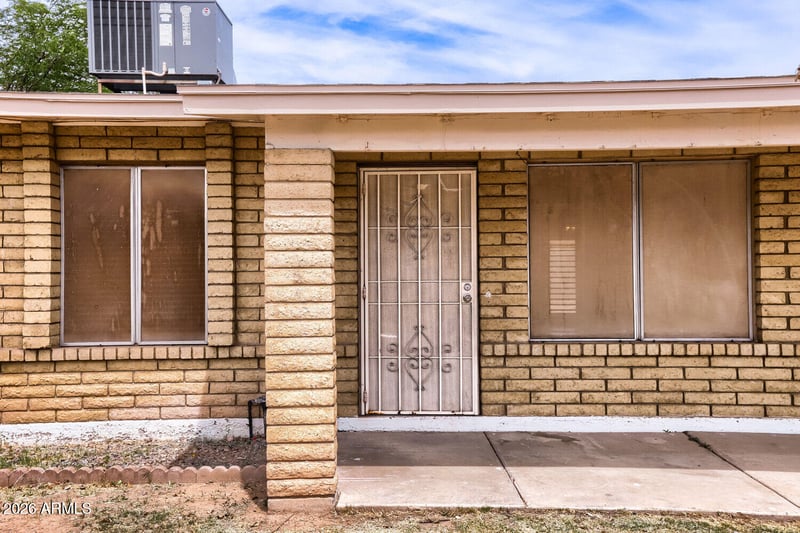 3243 N 77th Dr, Phoenix, AZ 85033
