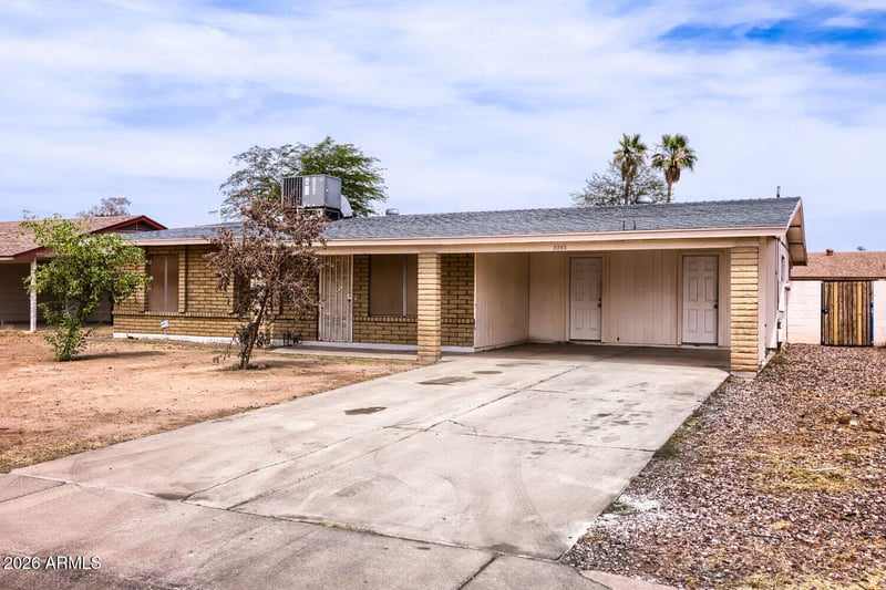 3243 N 77th Dr, Phoenix, AZ 85033