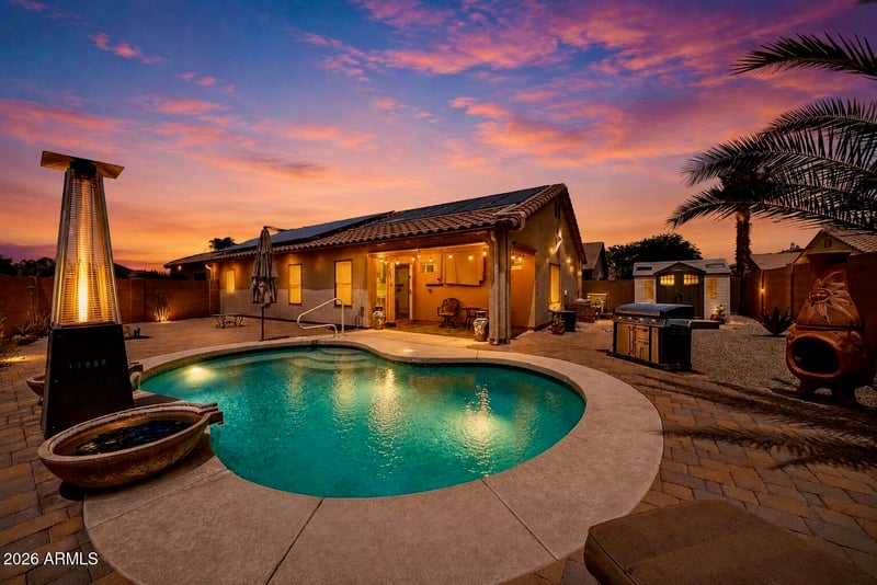 3243 Allens Peak Dr, San Tan Valley, AZ 85144
